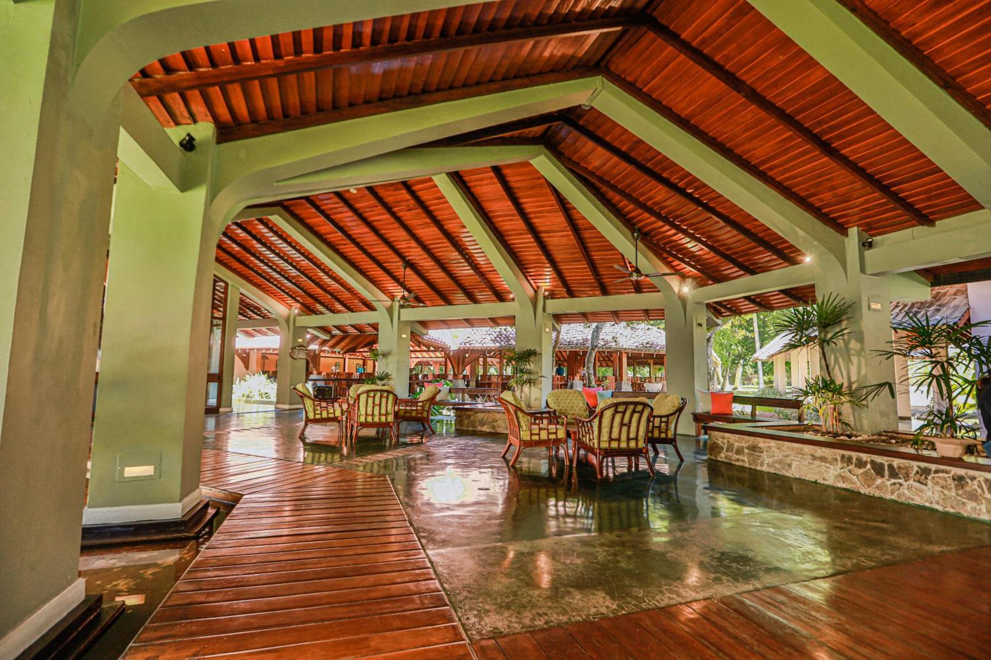The Palms Hotel Beruwala Exterior photo
