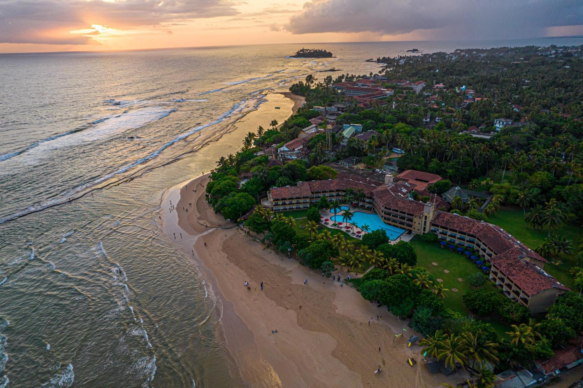 The Palms Hotel Beruwala Exterior photo