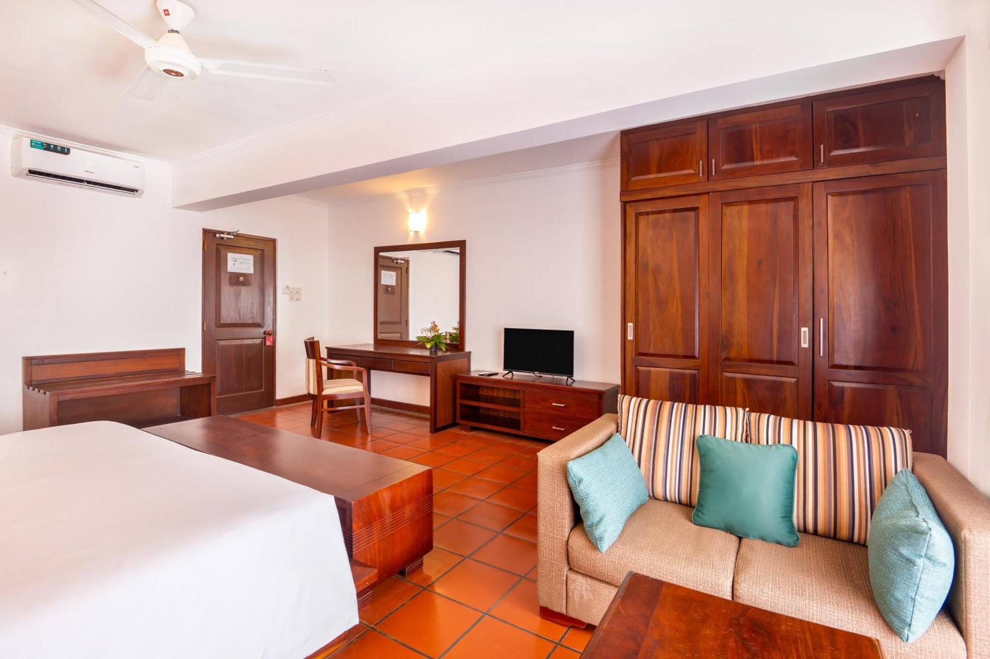 The Palms Hotel Beruwala Room photo