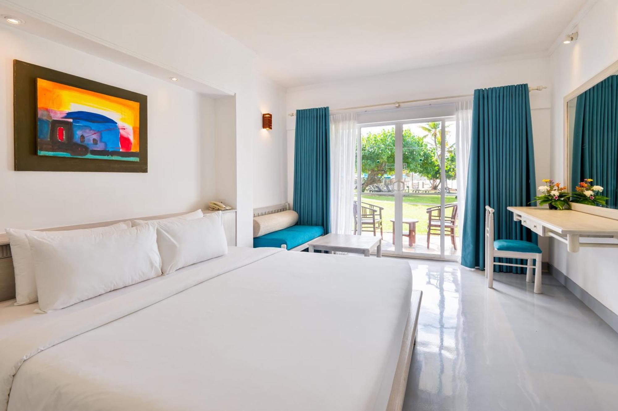 The Palms Hotel Beruwala Room photo